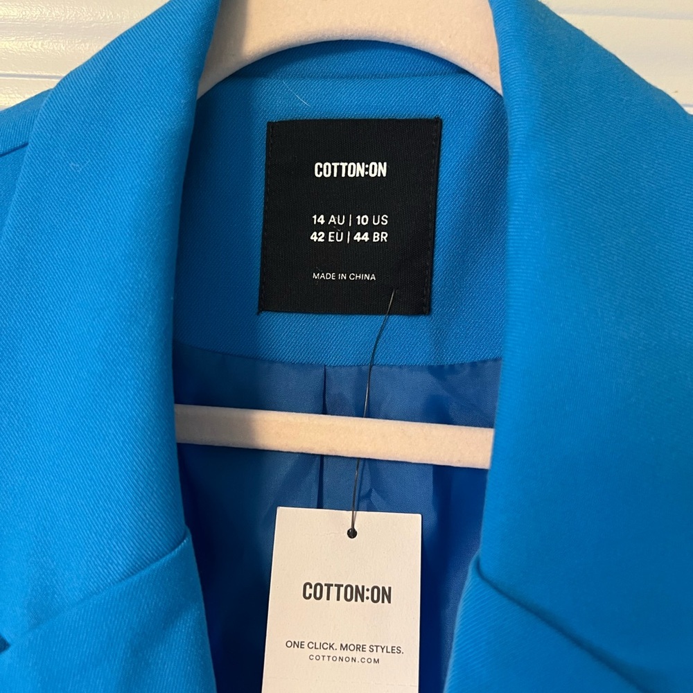 Blazer - Picture 2 of 3